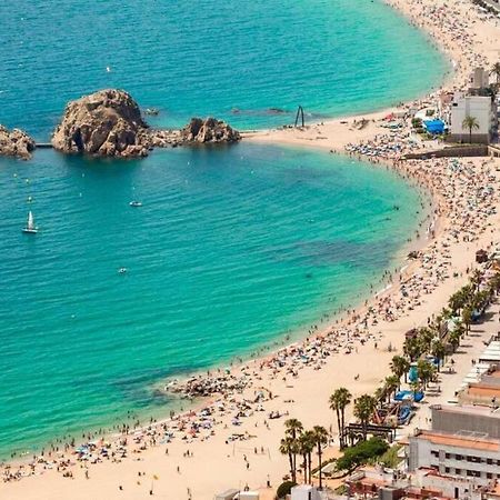 Apartamento Con Piscina En El Centro De Blanes Exteriör bild